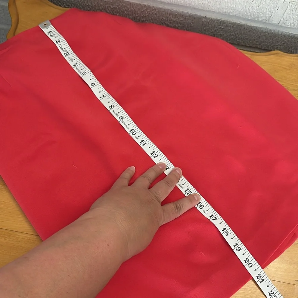 Episode by Carolyn Wight Freeman 100% Silk Skirt Bright Coral Size 8 Lined NWT